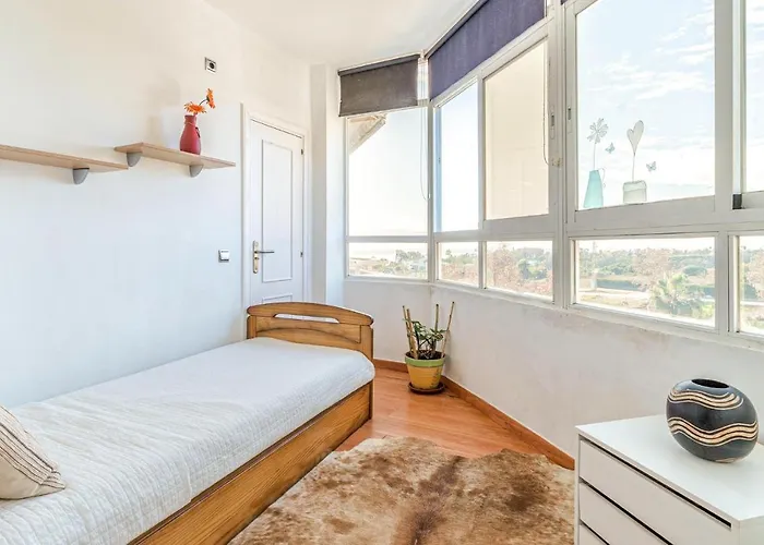 Gorgeous In Appartement Estepona